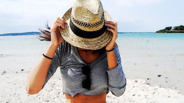 4 perfect straw hat styles for the muse to shine in the summer sun