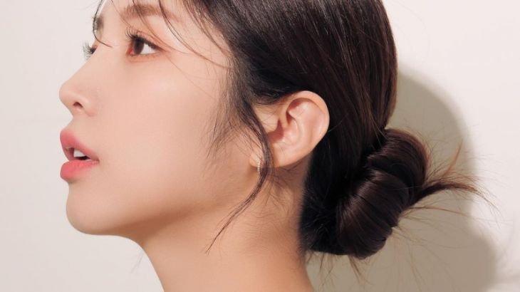 Korean standard bun hair for elegant summer beauty